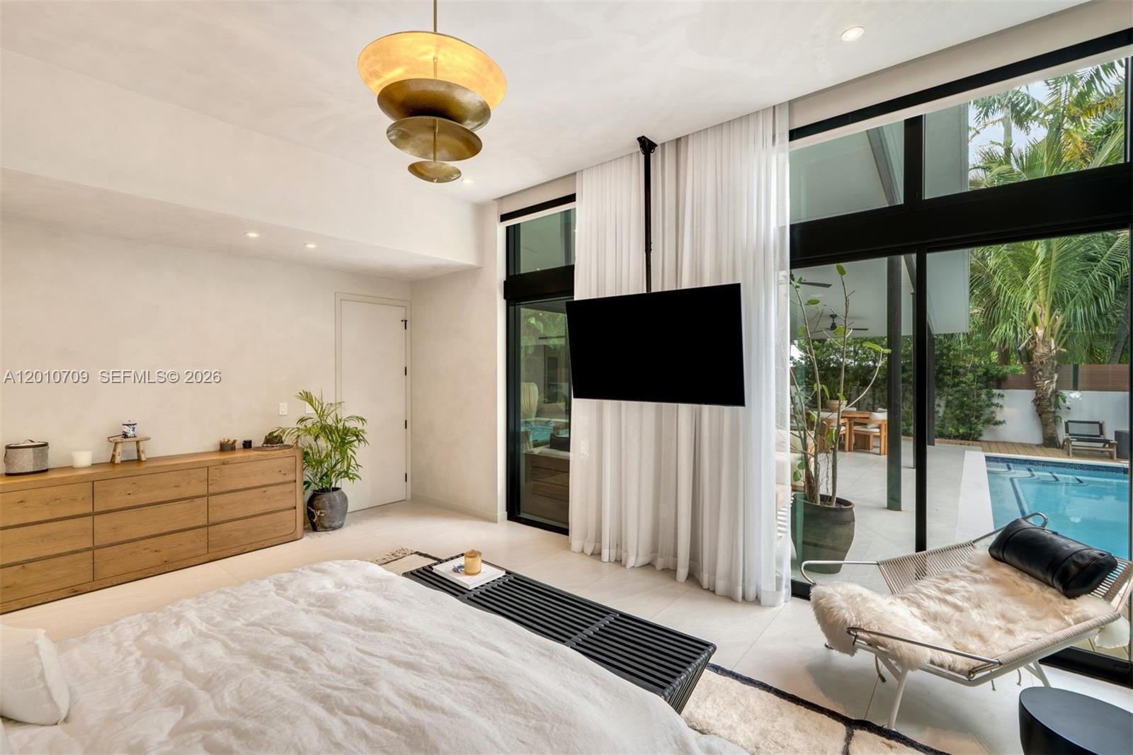 5225 La Gorce Dr Miami Beach, FL 33140