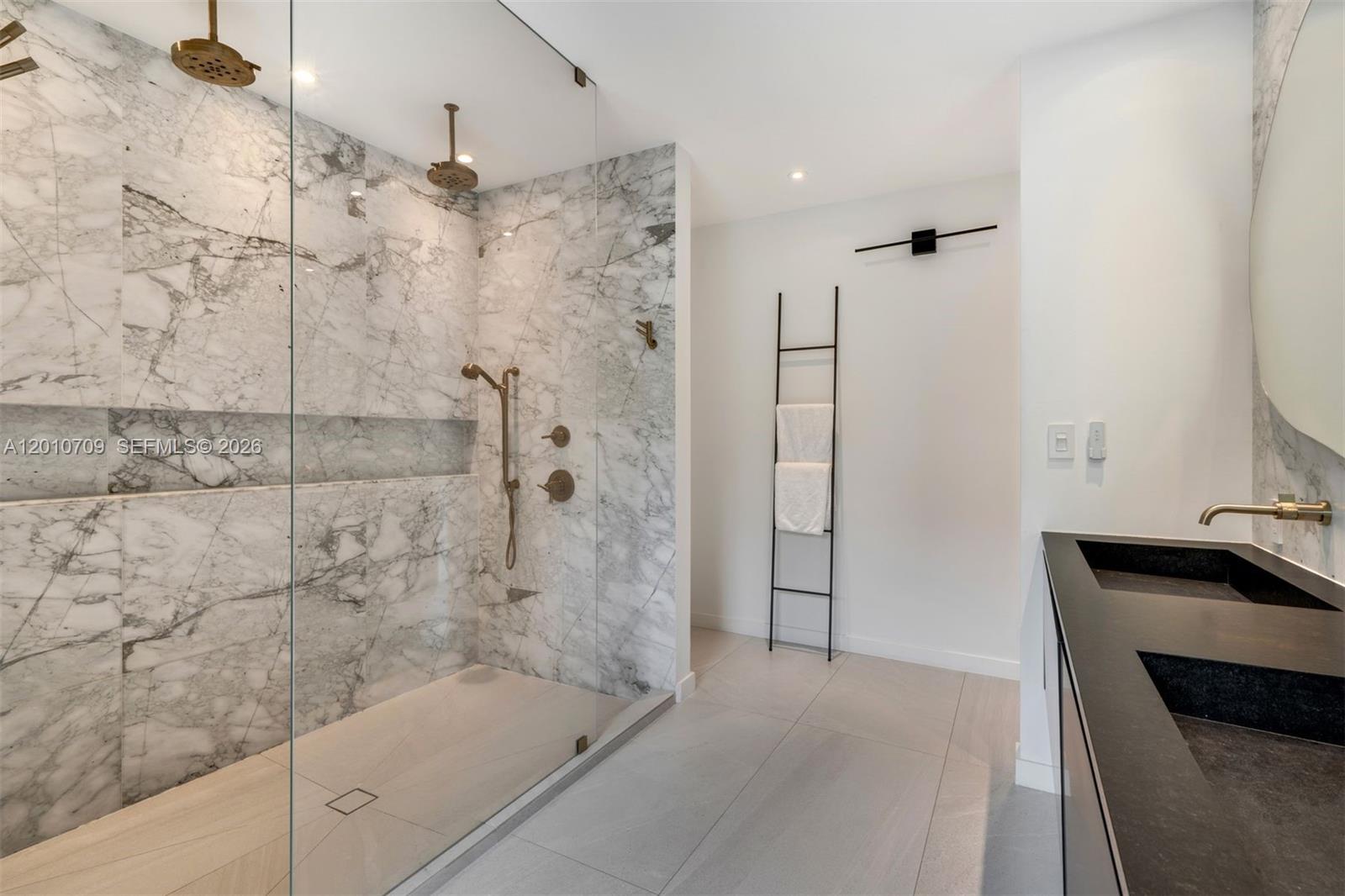 5225 La Gorce Dr Miami Beach, FL 33140