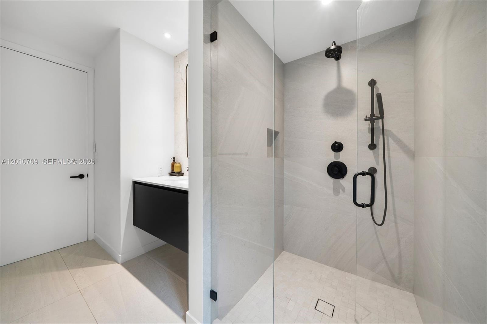 5225 La Gorce Dr Miami Beach, FL 33140