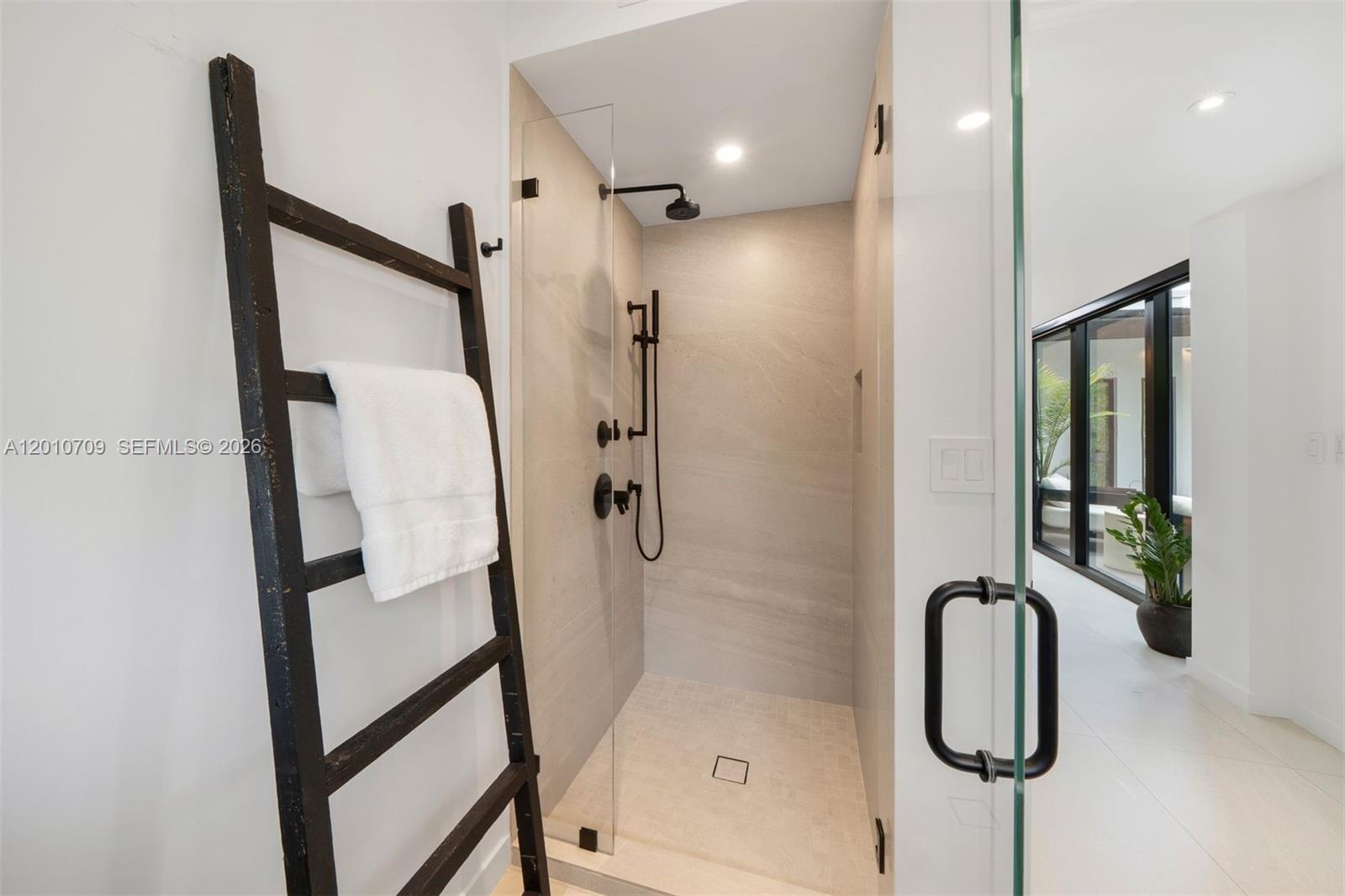 5225 La Gorce Dr Miami Beach, FL 33140