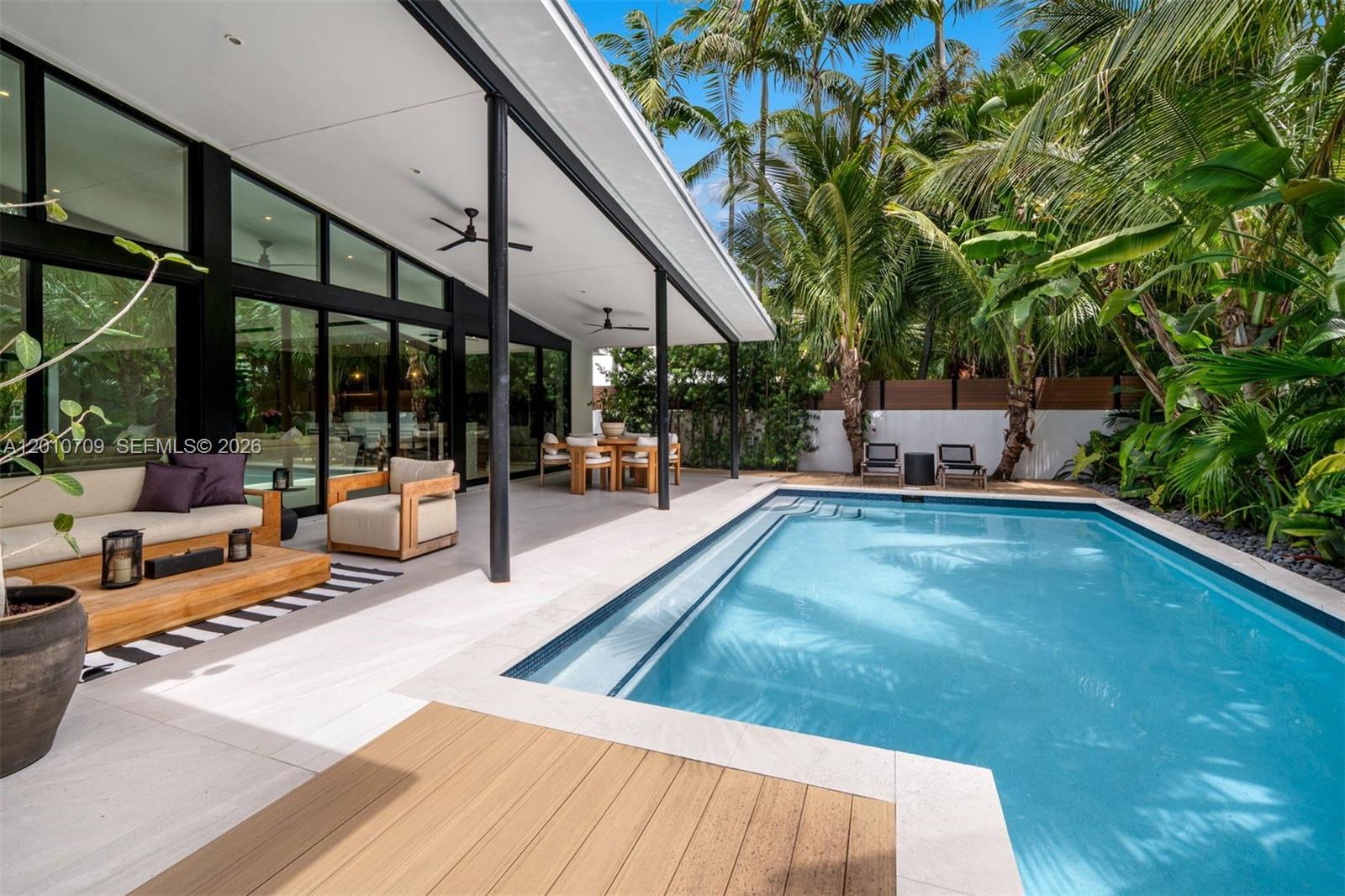 5225 La Gorce Dr Miami Beach, FL 33140