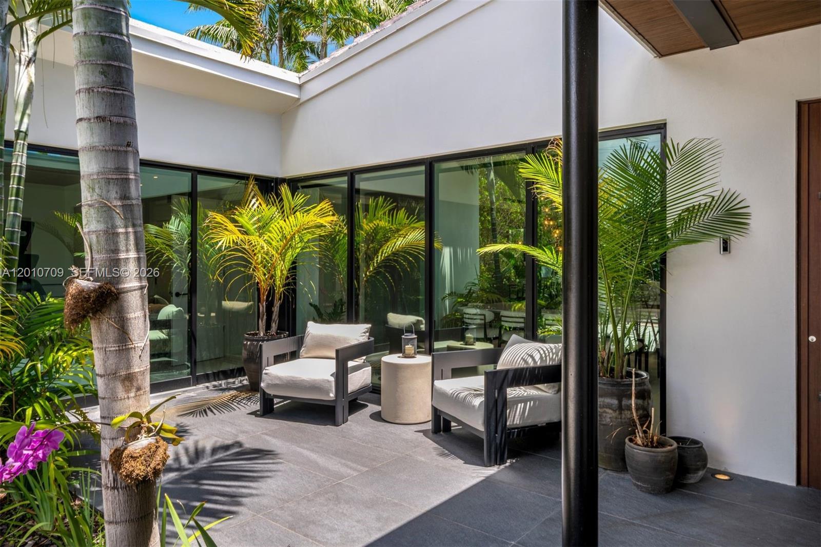 5225 La Gorce Dr Miami Beach, FL 33140