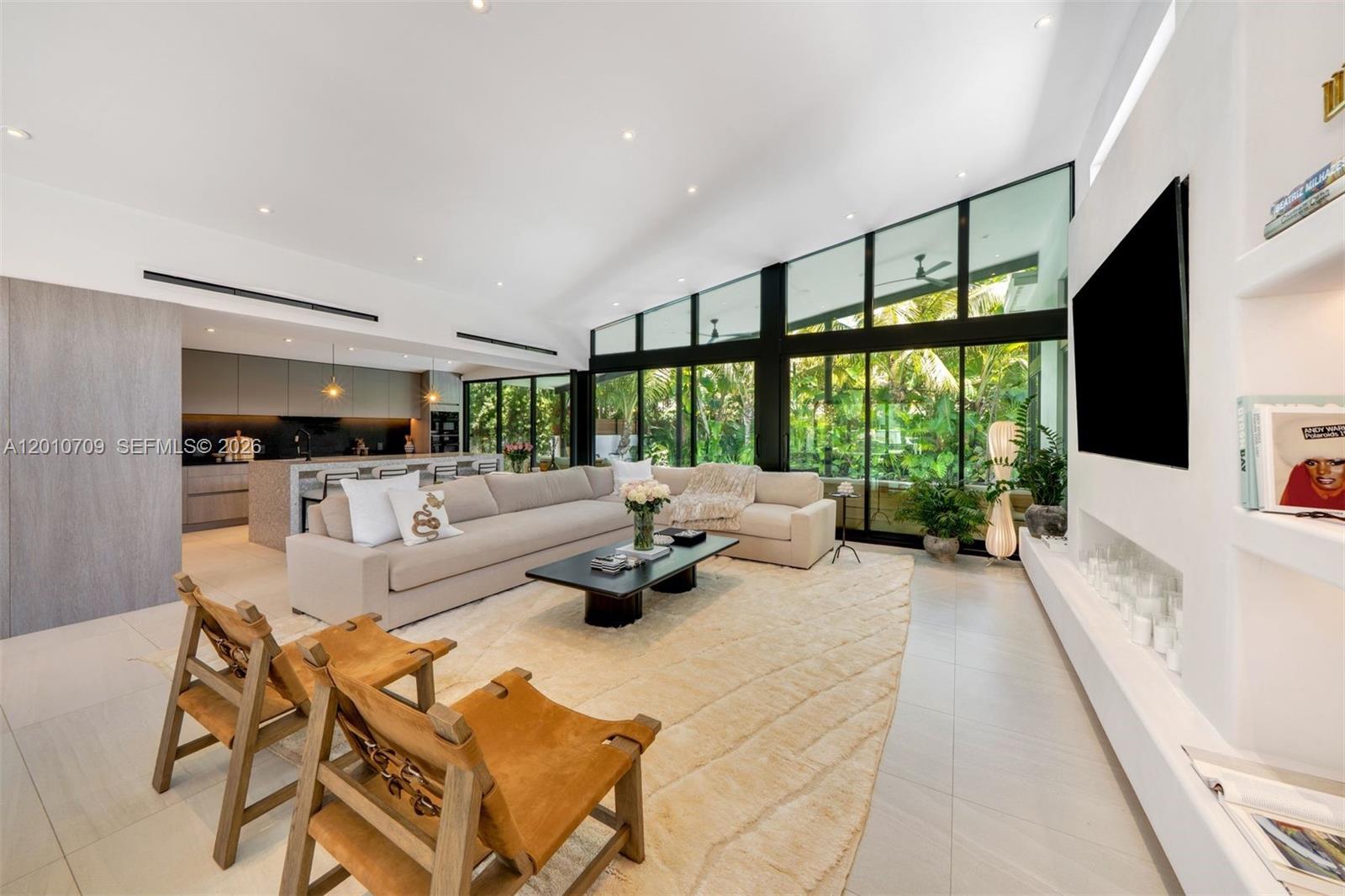 5225 La Gorce Dr Miami Beach, FL 33140