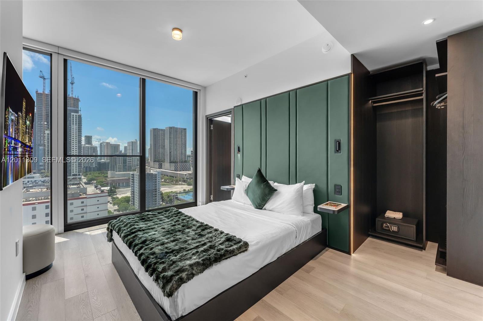 20 NE 11st St #3410 Miami, FL 33132