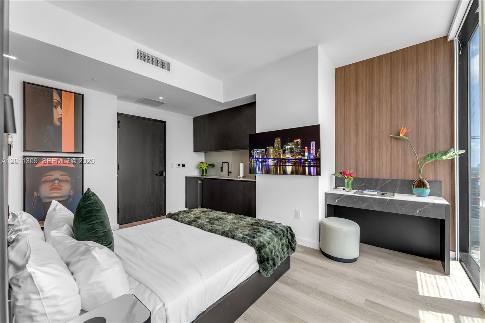 20 NE 11st St #3410 Miami, FL 33132