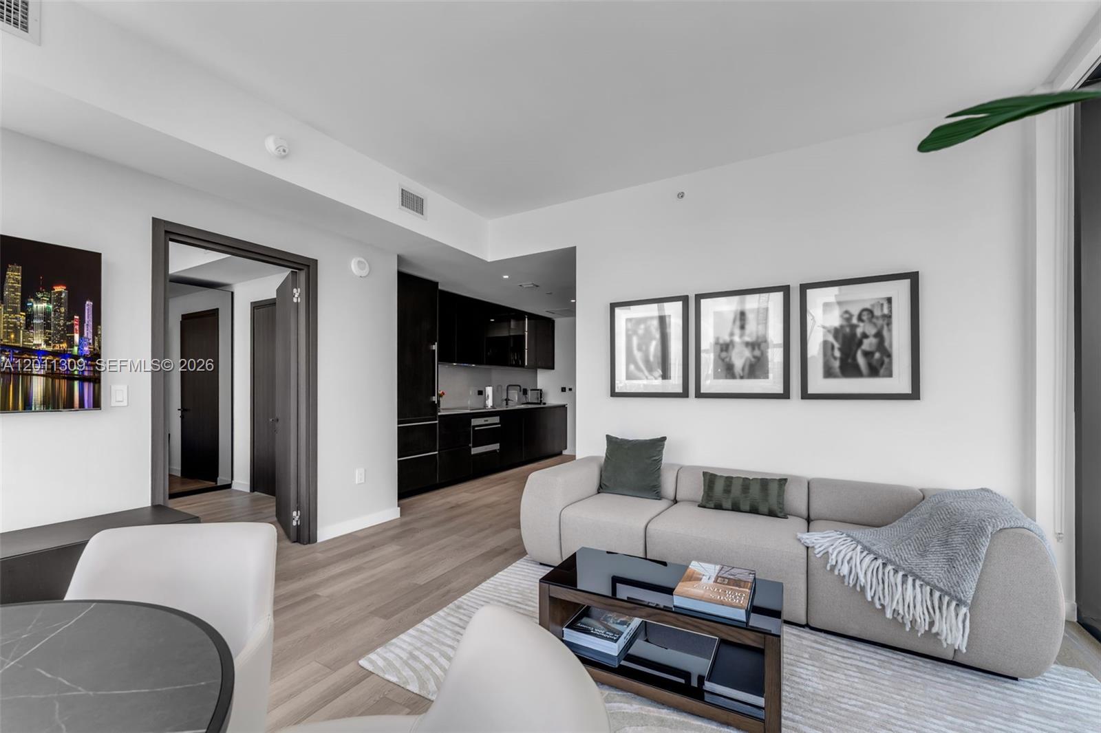 20 NE 11st St #3410 Miami, FL 33132