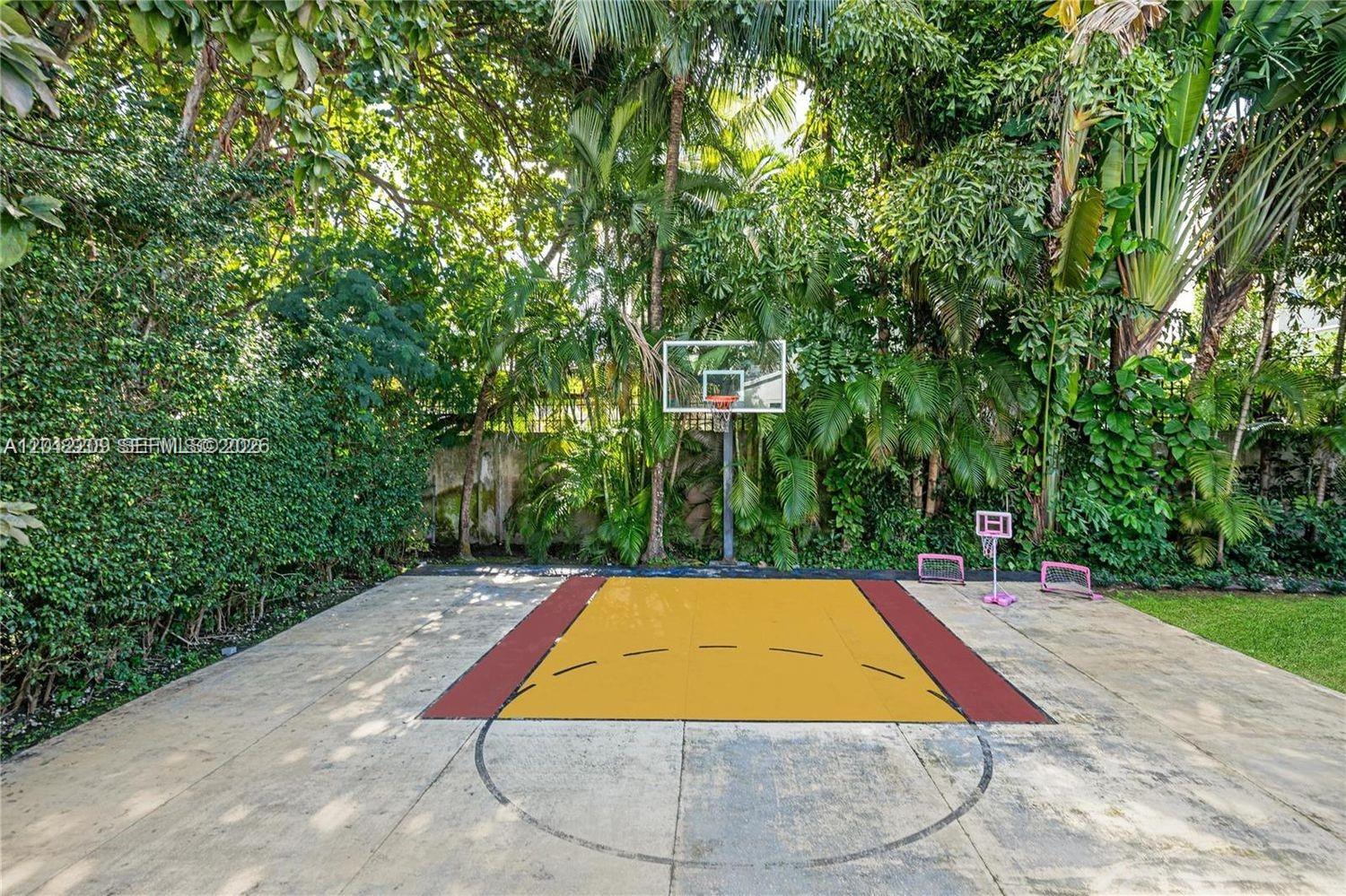 530 Sabal Palm Rd Miami, FL 33137