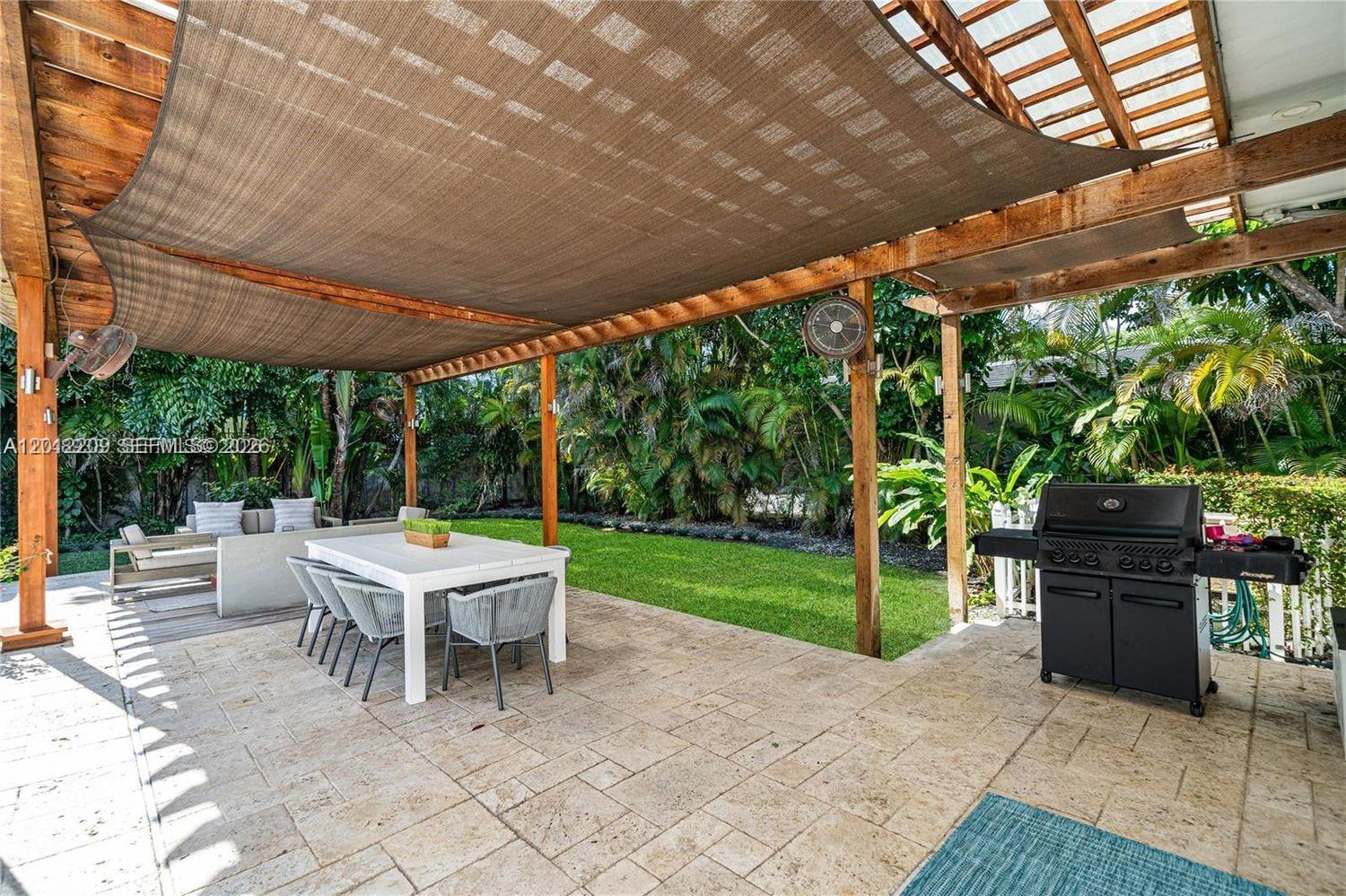 530 Sabal Palm Rd Miami, FL 33137