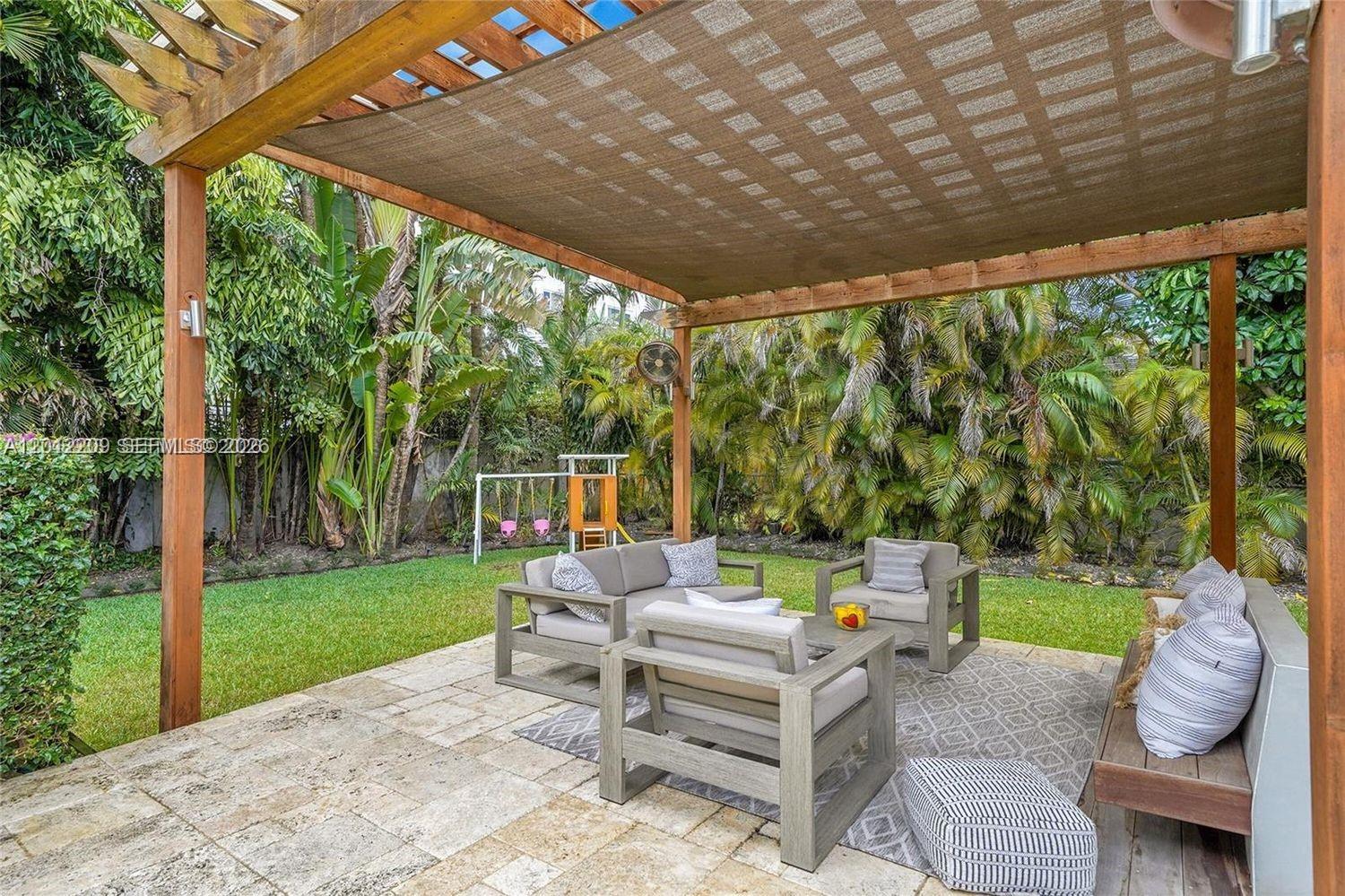 530 Sabal Palm Rd Miami, FL 33137