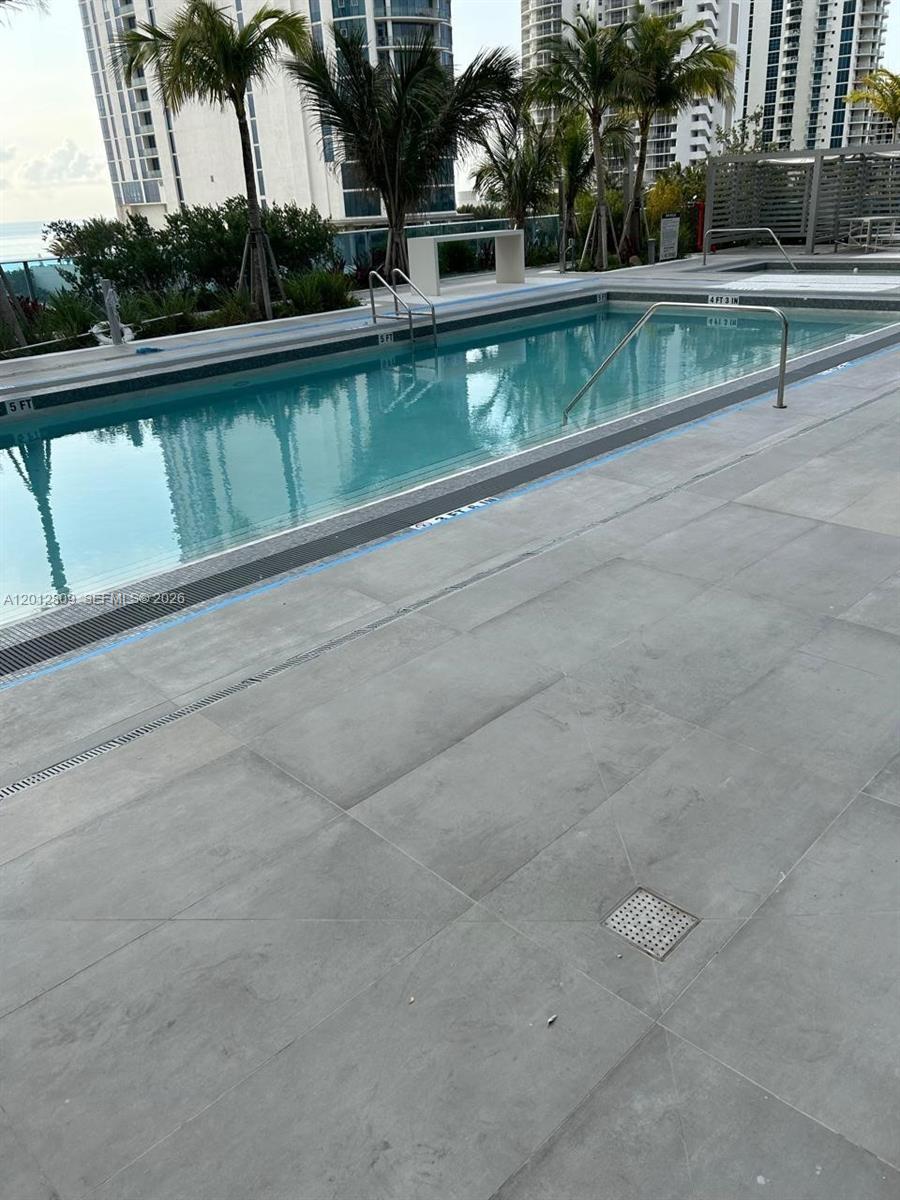 17550 Collins Ave #1204 Sunny Isles Beach, FL 33160