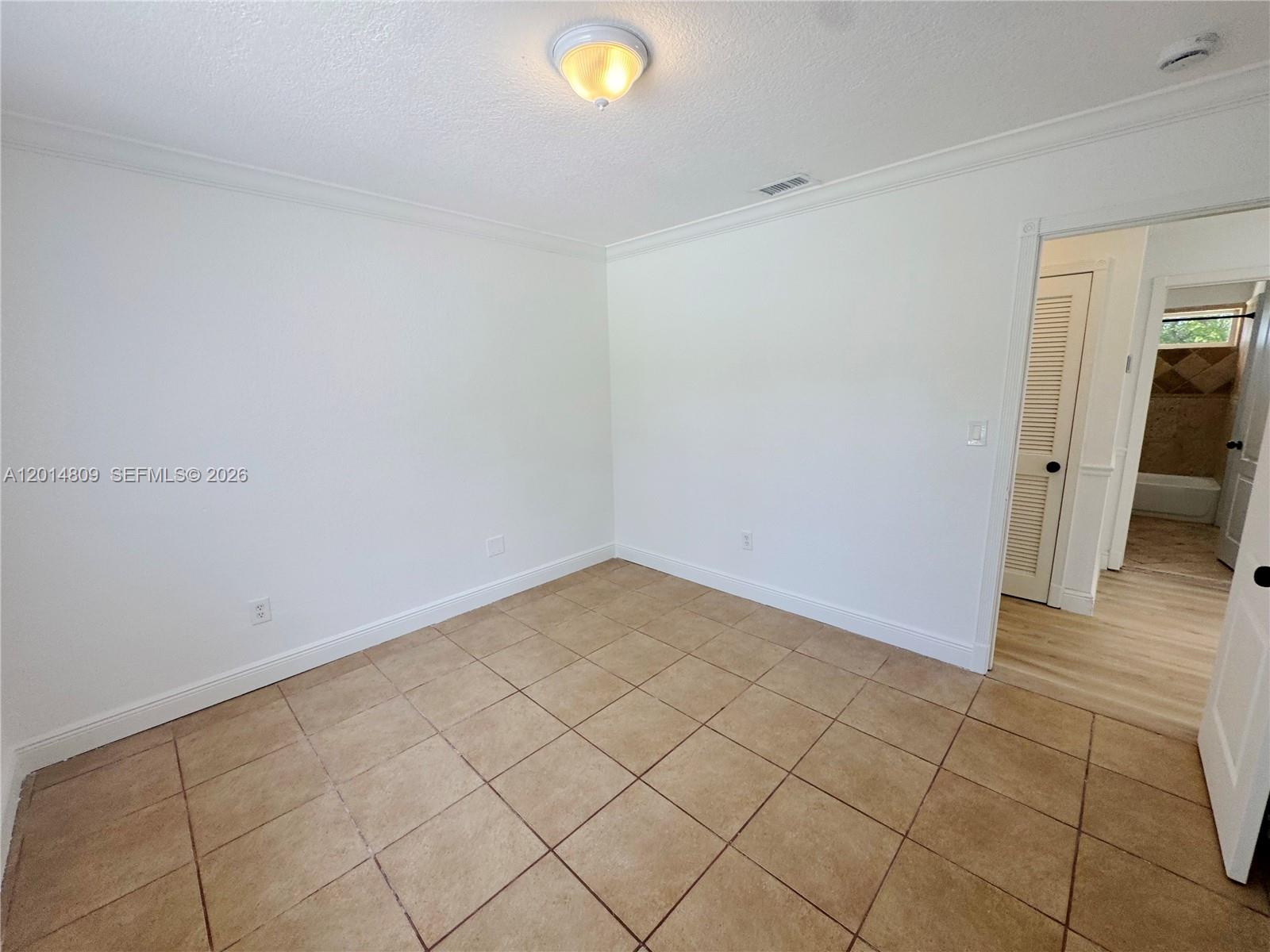 9620 Kendale Blvd Miami, FL 33176