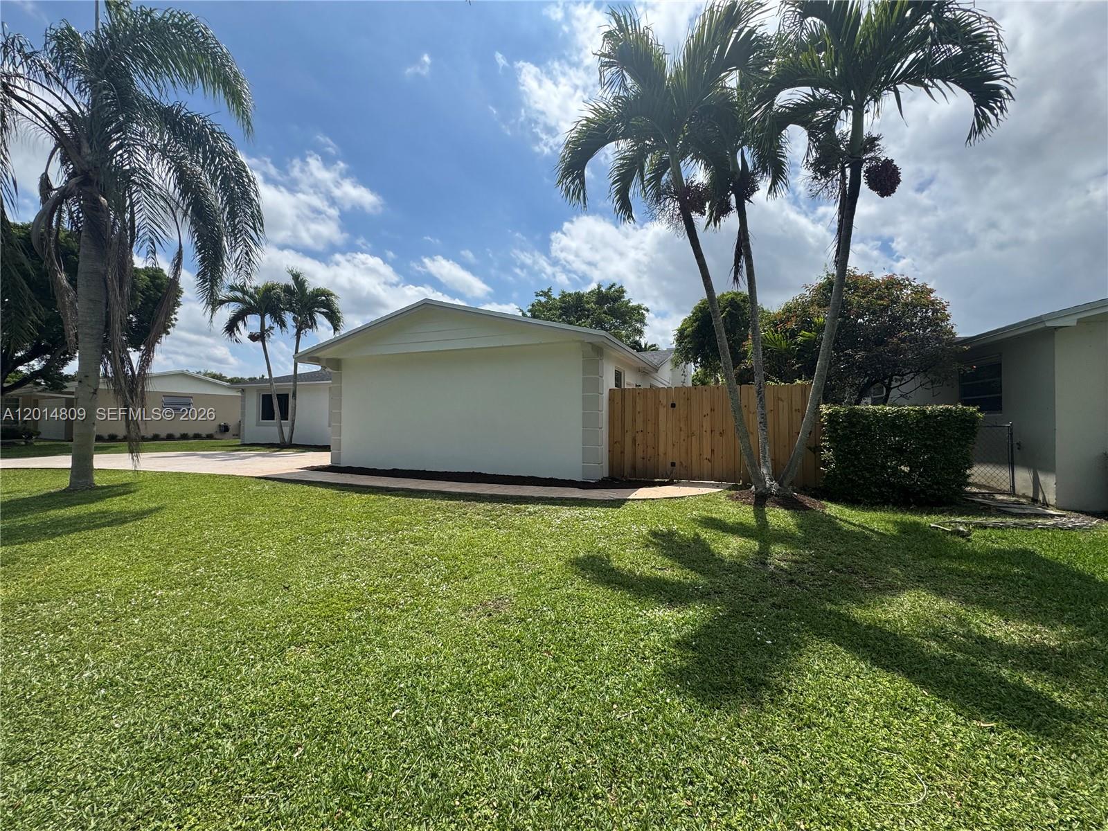 9620 Kendale Blvd Miami, FL 33176