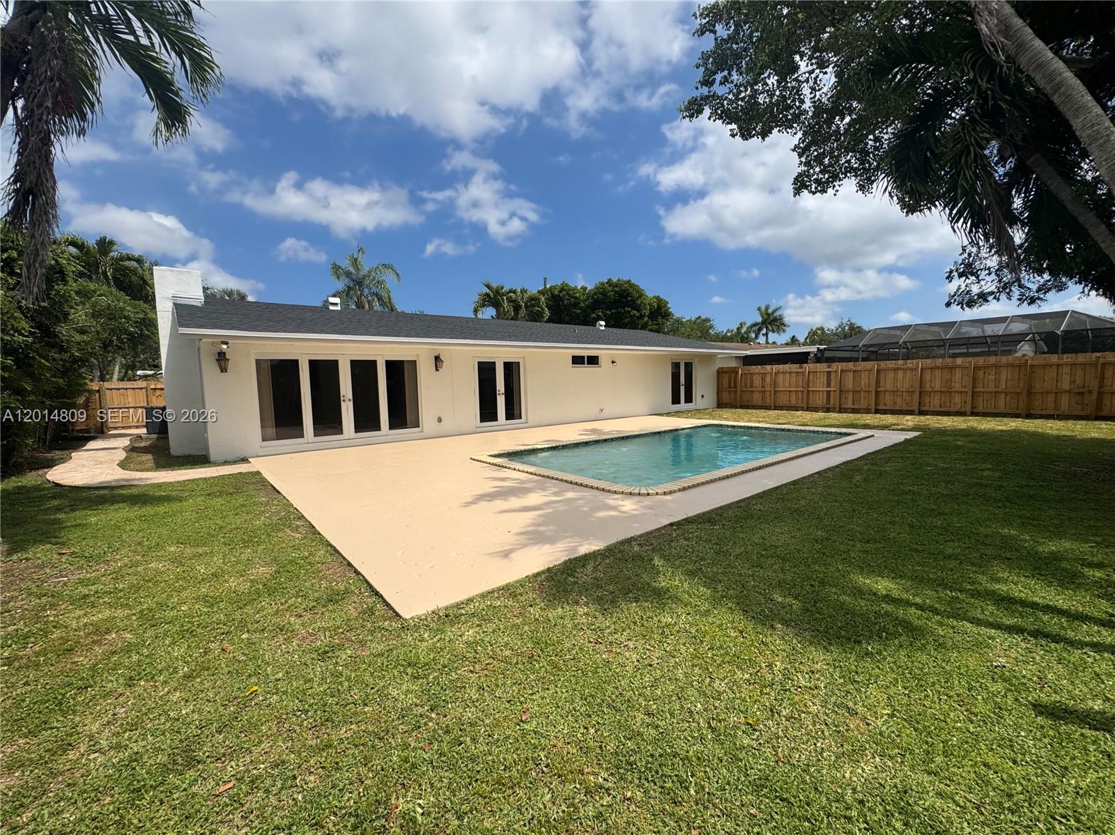 9620 Kendale Blvd Miami, FL 33176