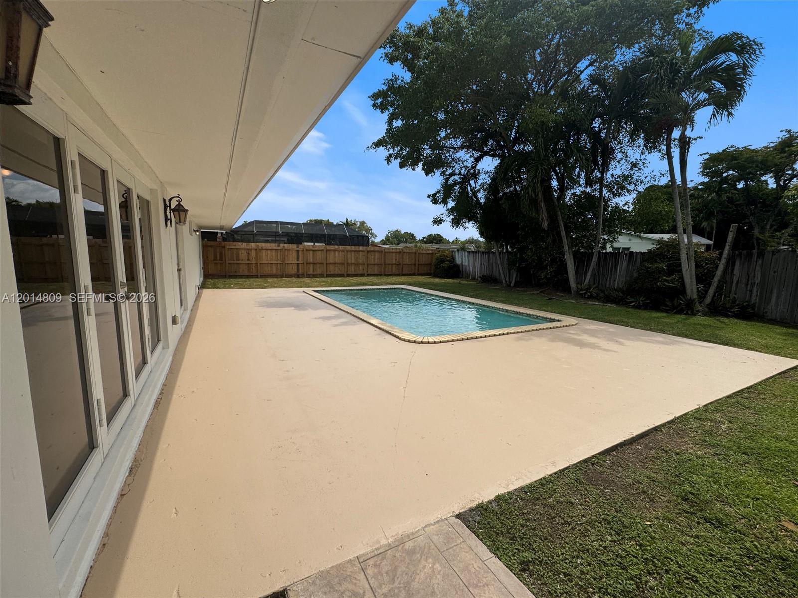 9620 Kendale Blvd Miami, FL 33176