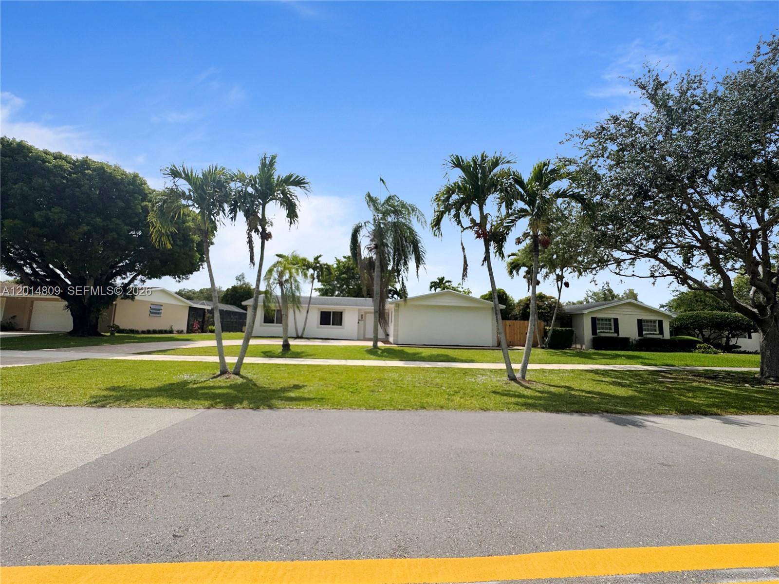 9620 Kendale Blvd Miami, FL 33176