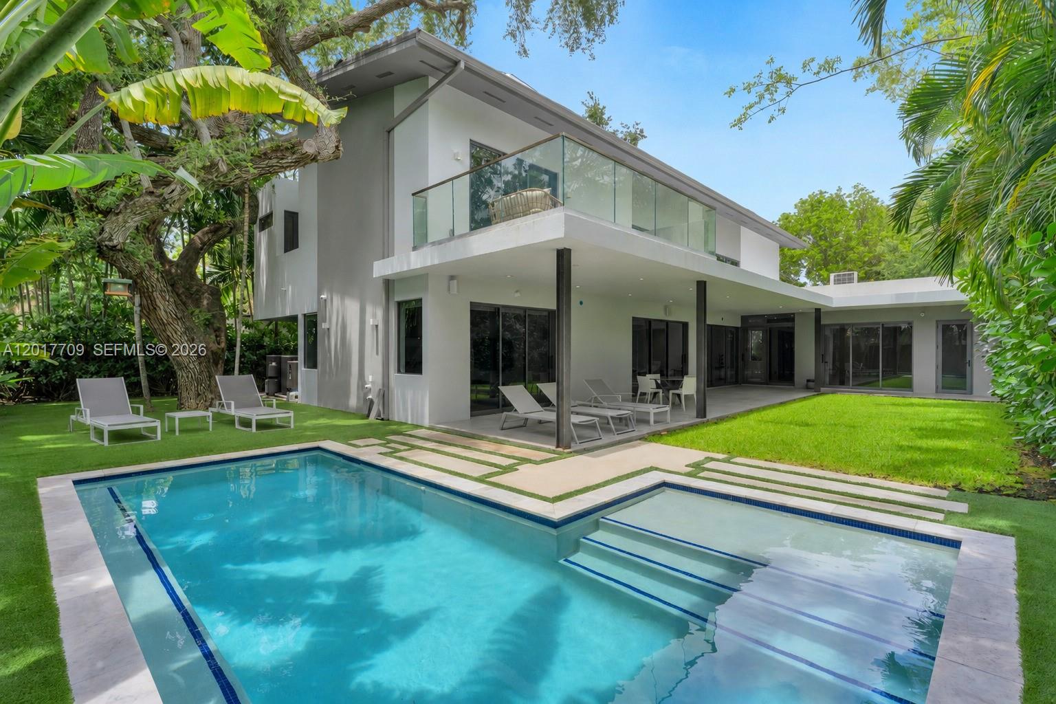 10 Samana Dr