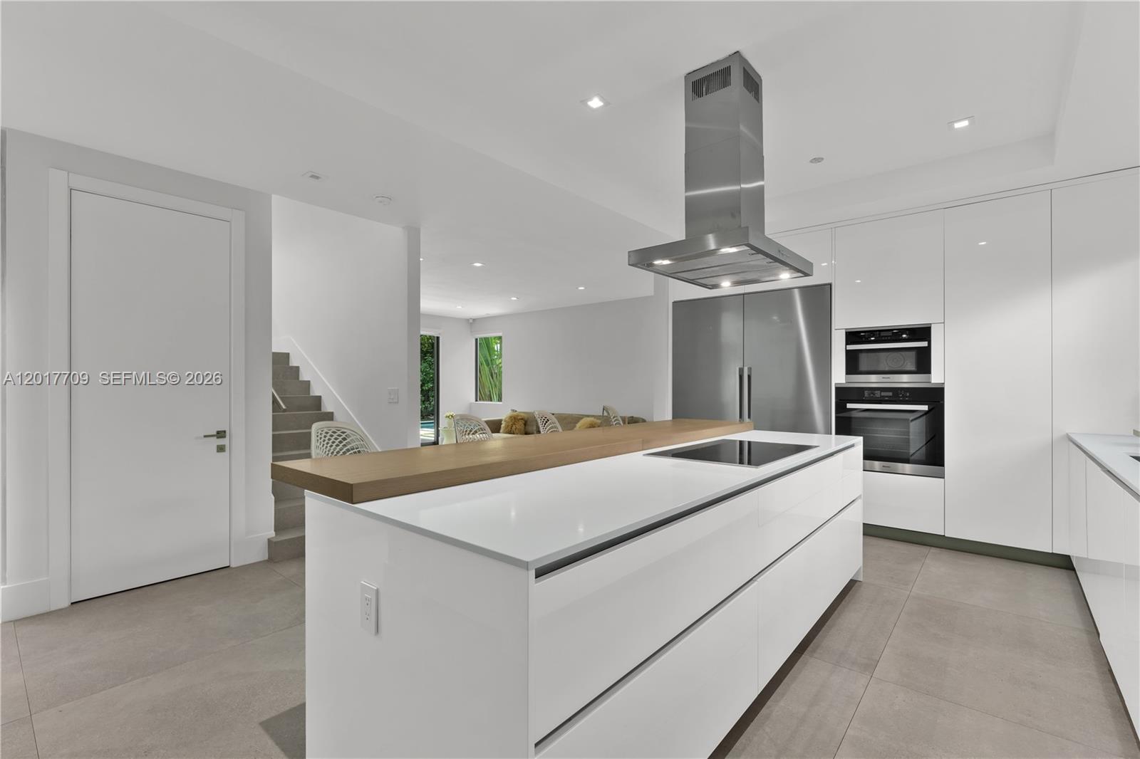 10 Samana Dr Miami, FL 33133