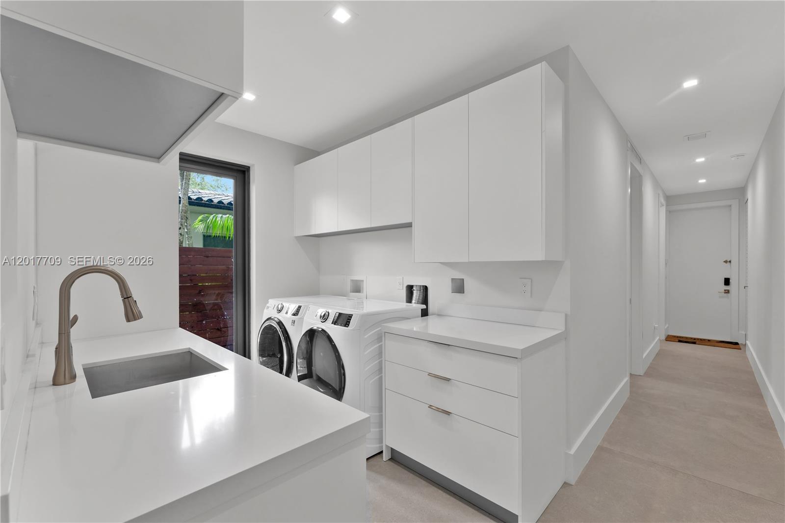 10 Samana Dr Miami, FL 33133