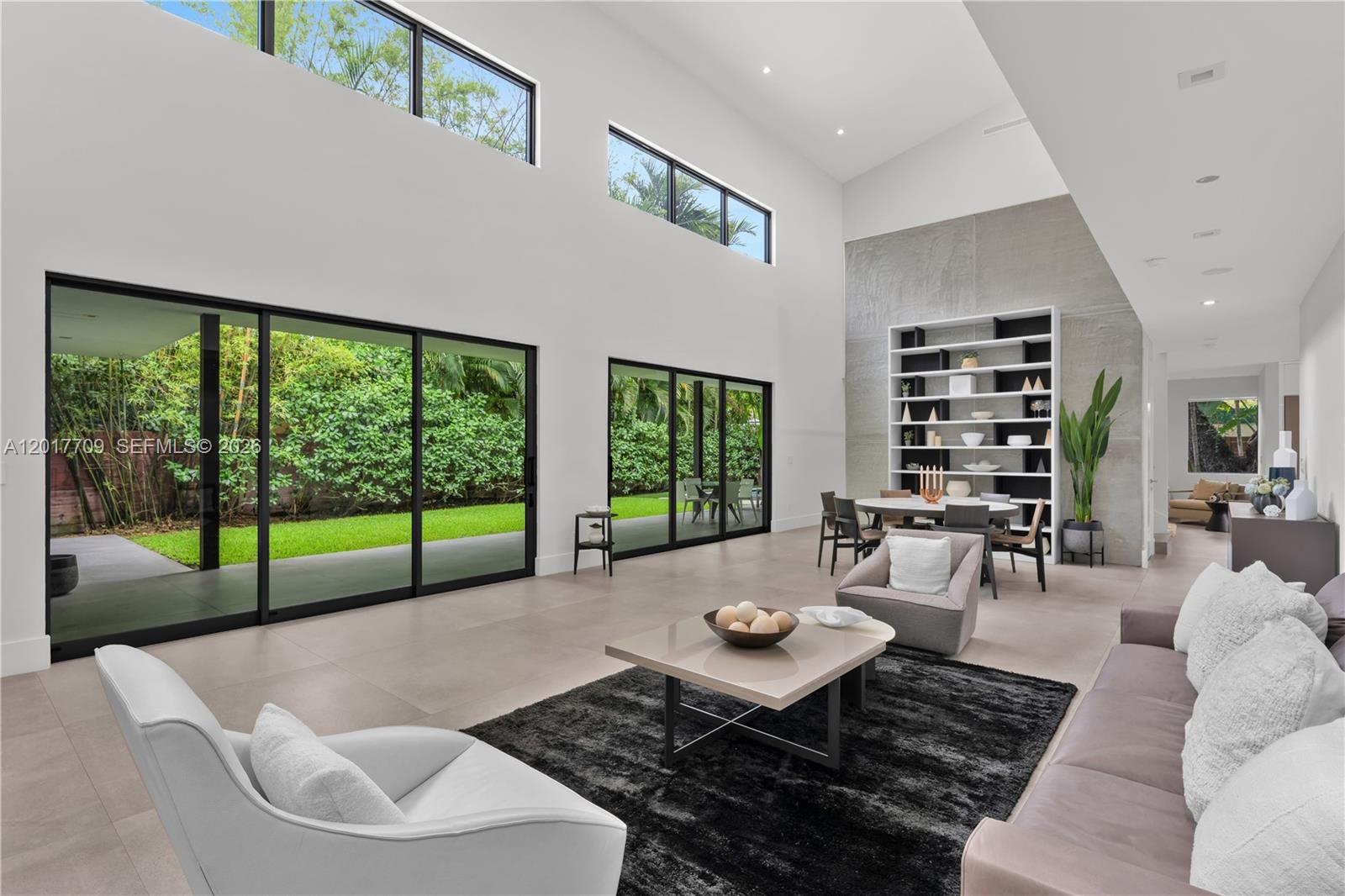 10 Samana Dr Miami, FL 33133