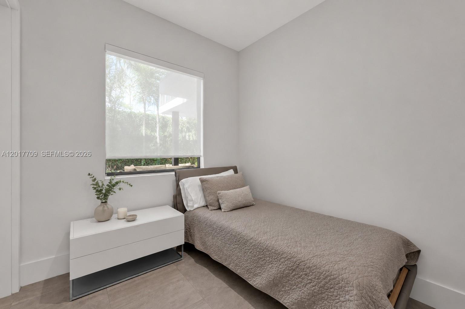 10 Samana Dr Miami, FL 33133