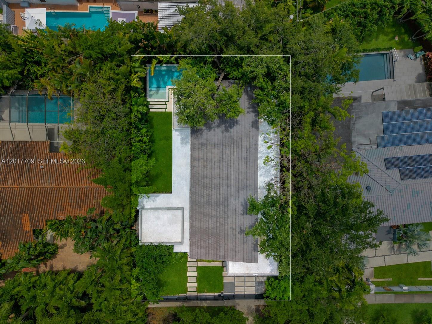 10 Samana Dr Miami, FL 33133