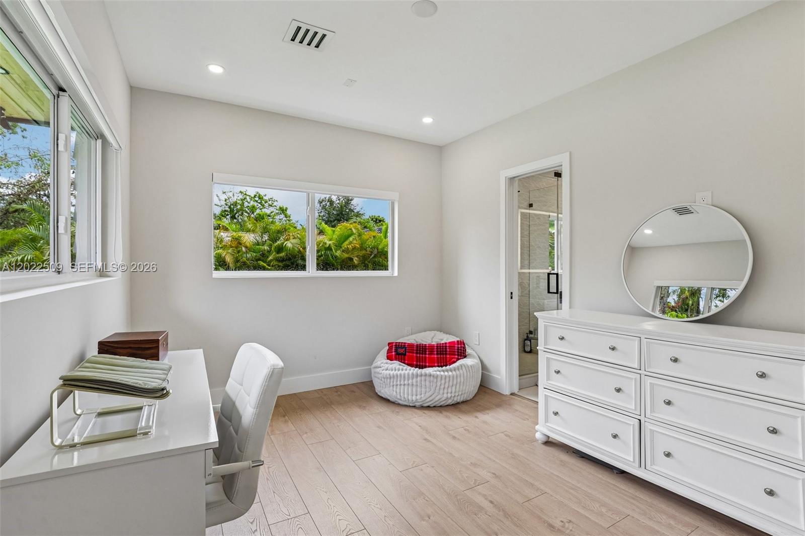 5620 SW 63rd Ct South Miami, FL 33143