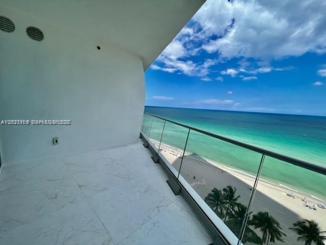 16901 Collins Ave #1104 Sunny Isles Beach, FL 33160