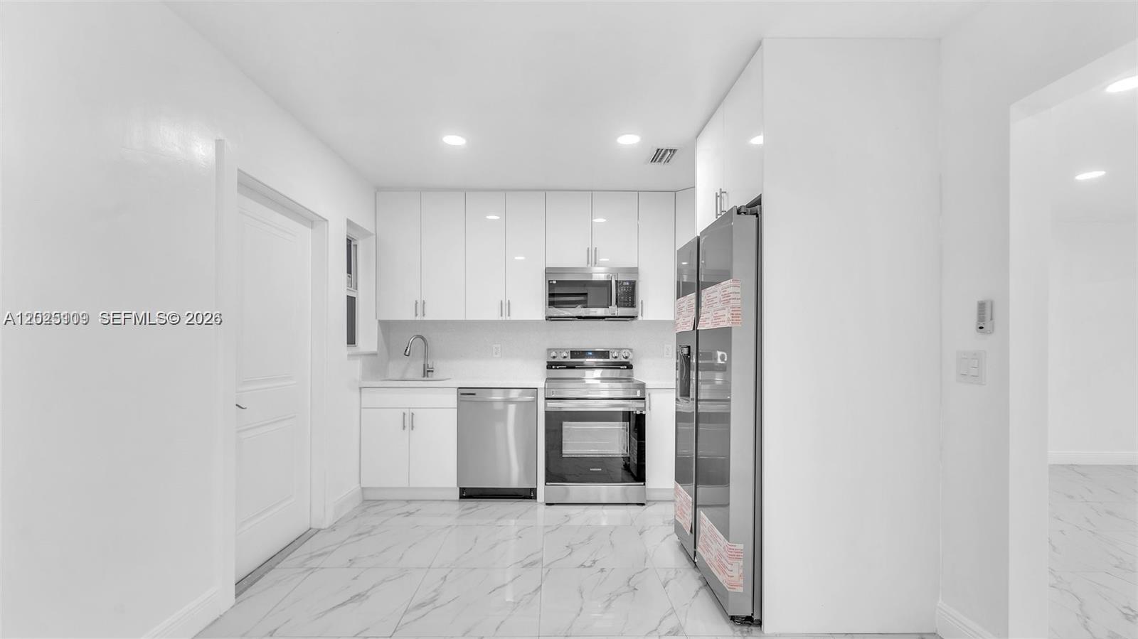3375 SW 1st St Miami, FL 33135