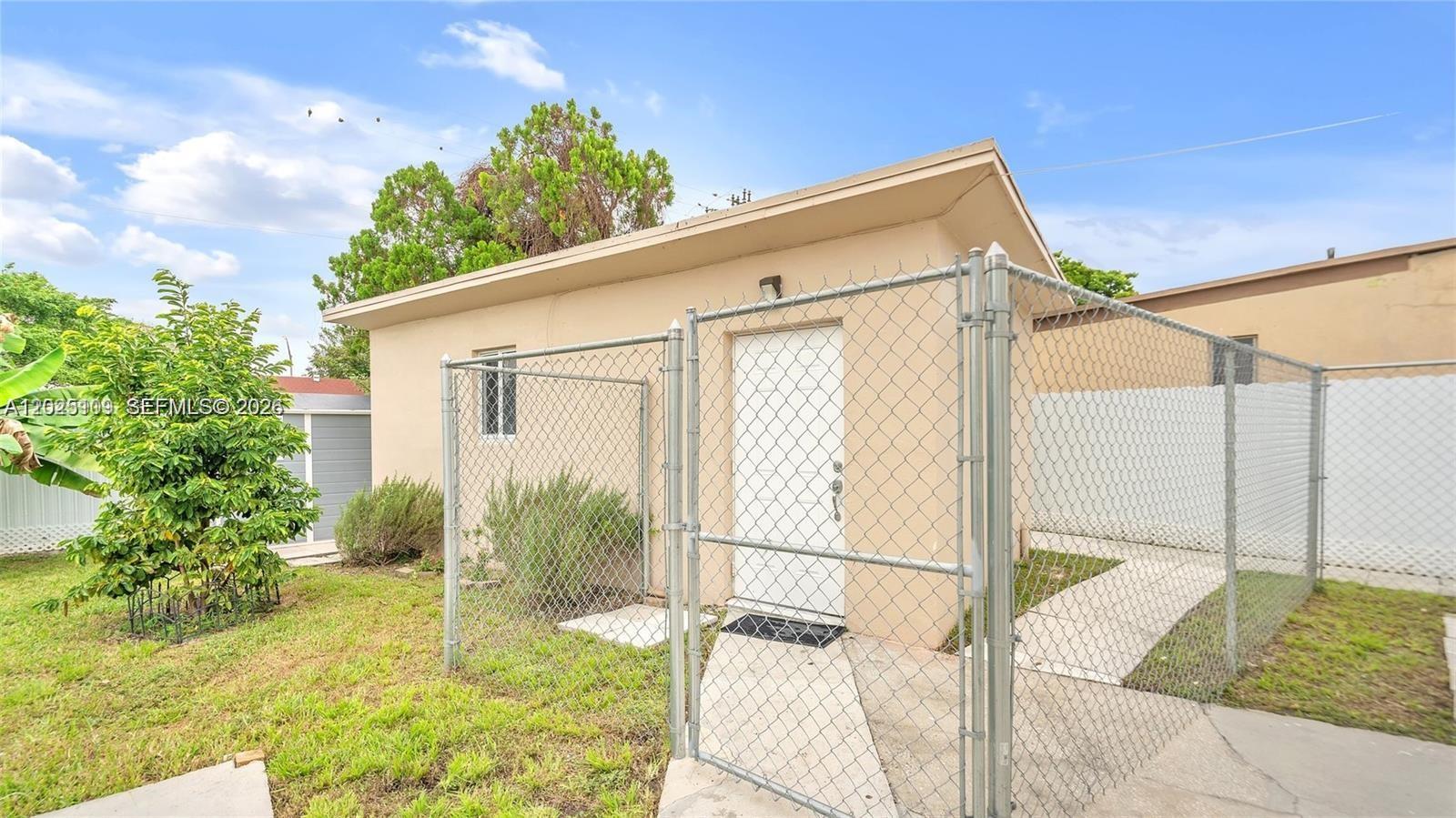 3375 SW 1st St Miami, FL 33135