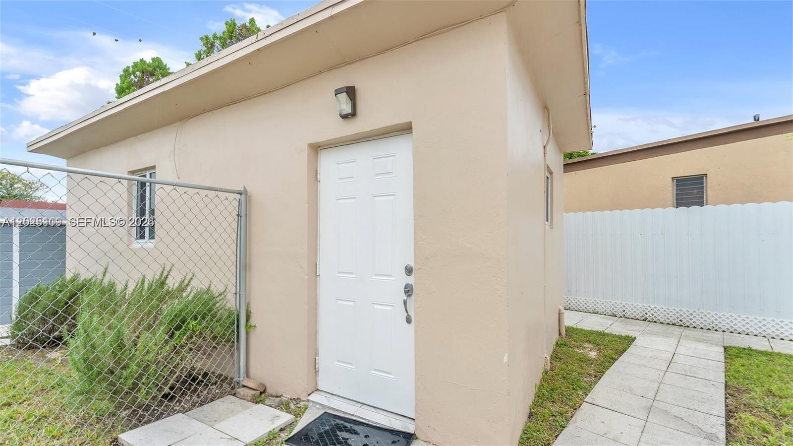 3375 SW 1st St Miami, FL 33135