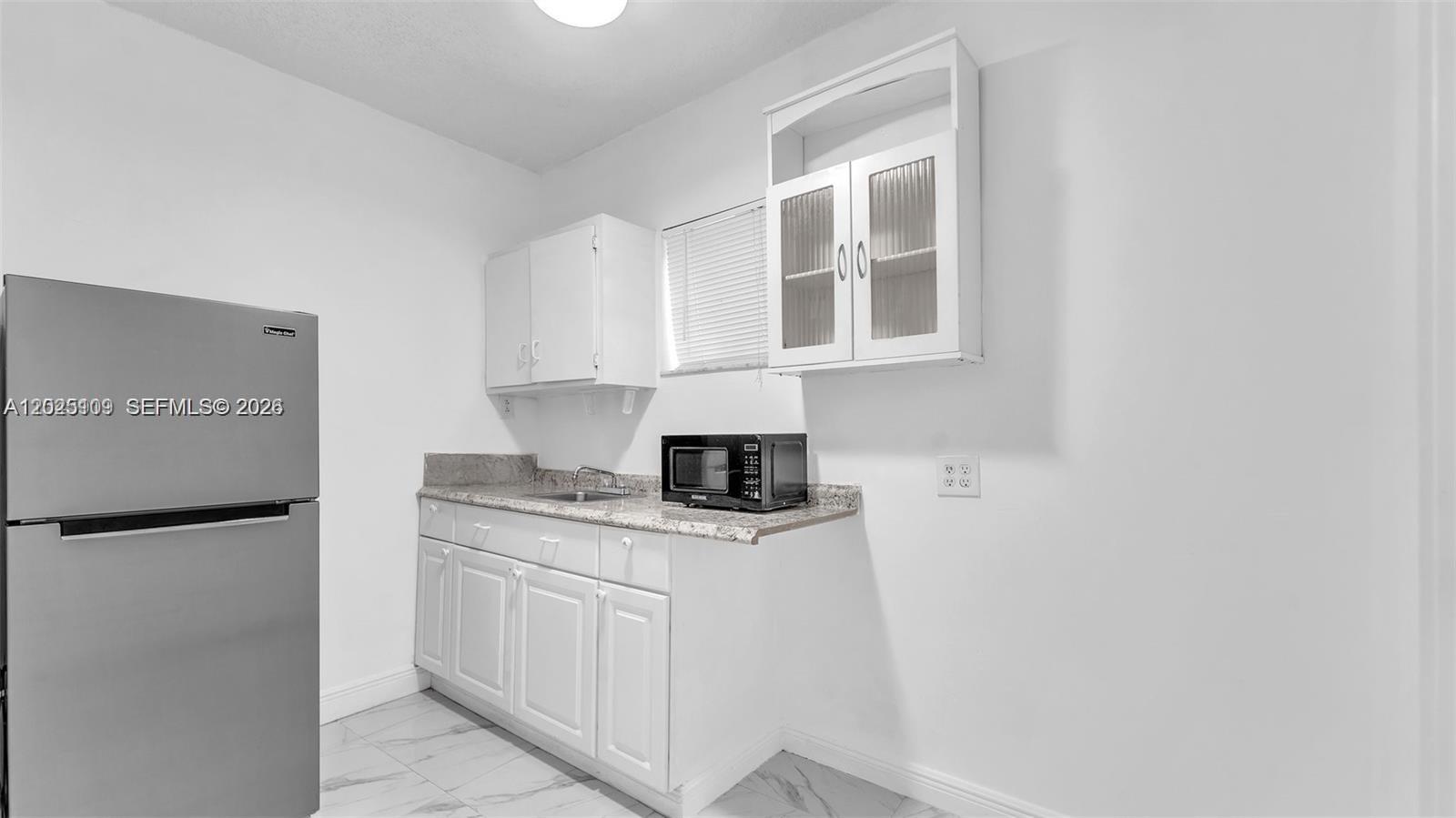 3375 SW 1st St Miami, FL 33135
