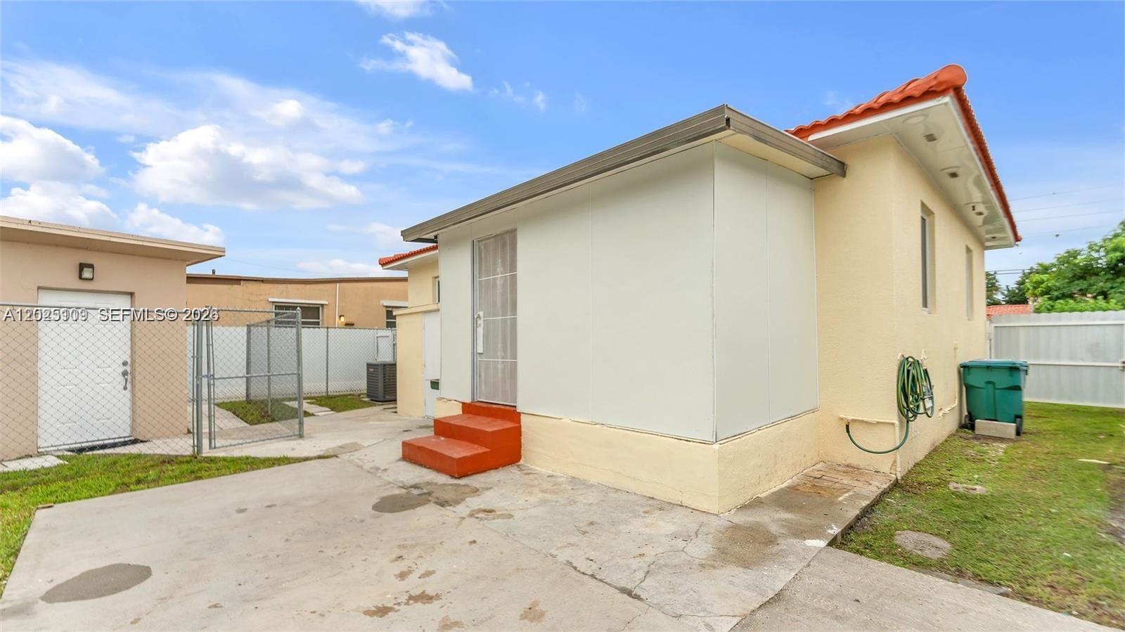 3375 SW 1st St Miami, FL 33135