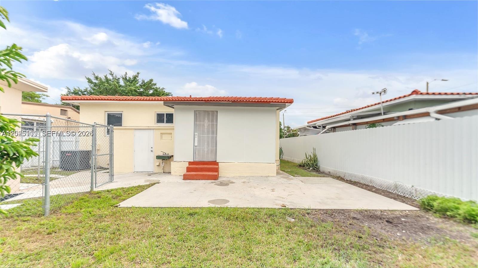 3375 SW 1st St Miami, FL 33135