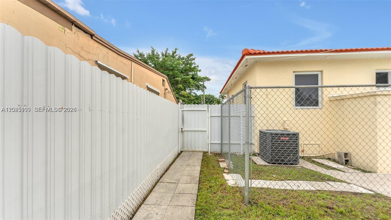 3375 SW 1st St Miami, FL 33135