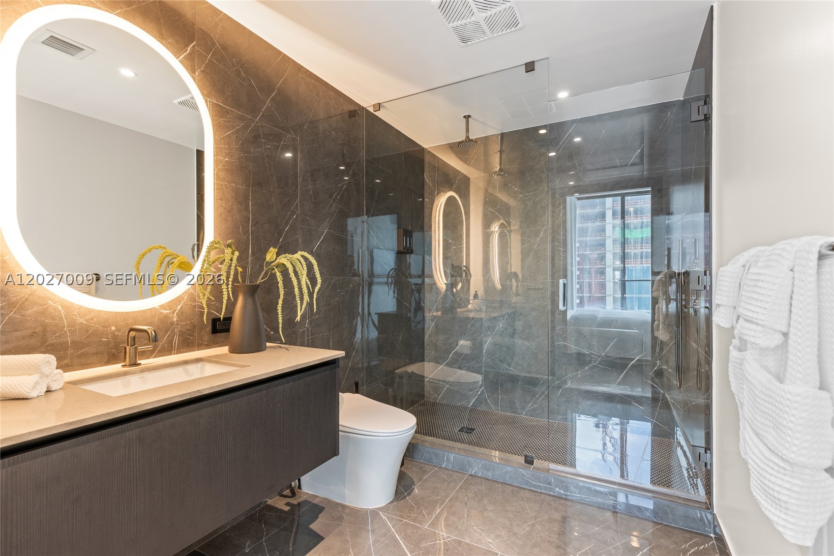 image E11EVEN Hotel & Residences10