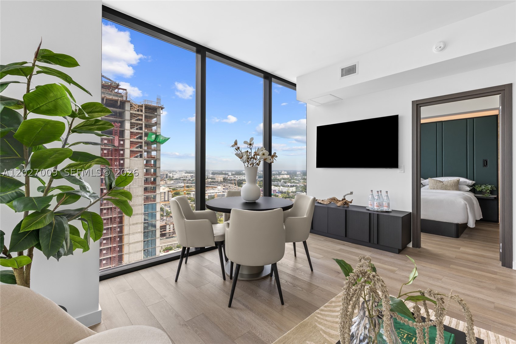 image E11EVEN Hotel & Residences12
