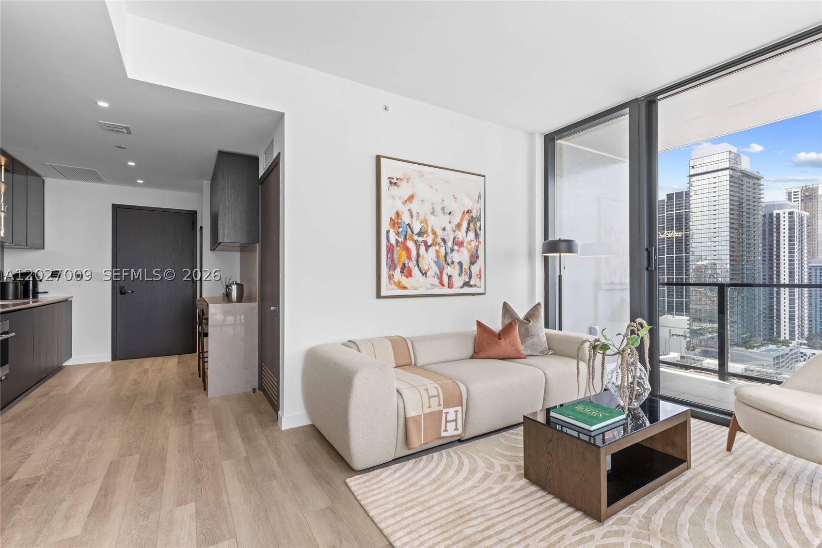 image E11EVEN Hotel & Residences15