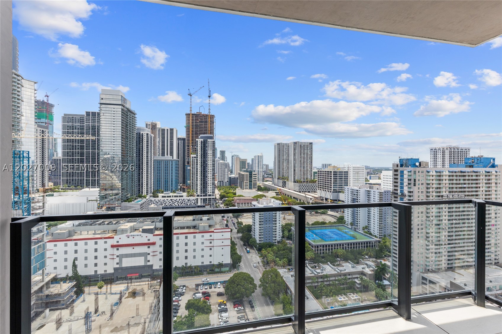 image E11EVEN Hotel & Residences27