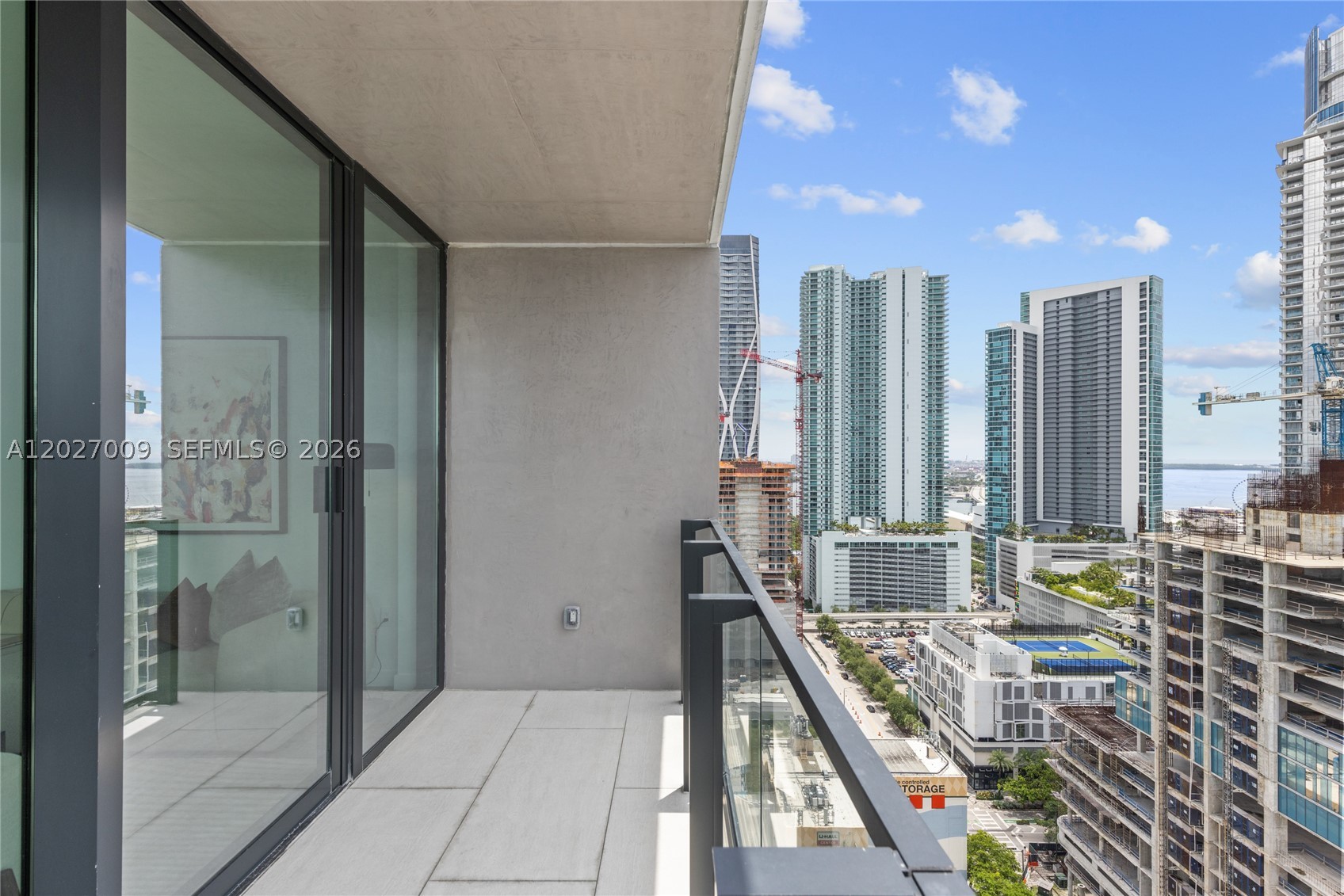 image E11EVEN Hotel & Residences33
