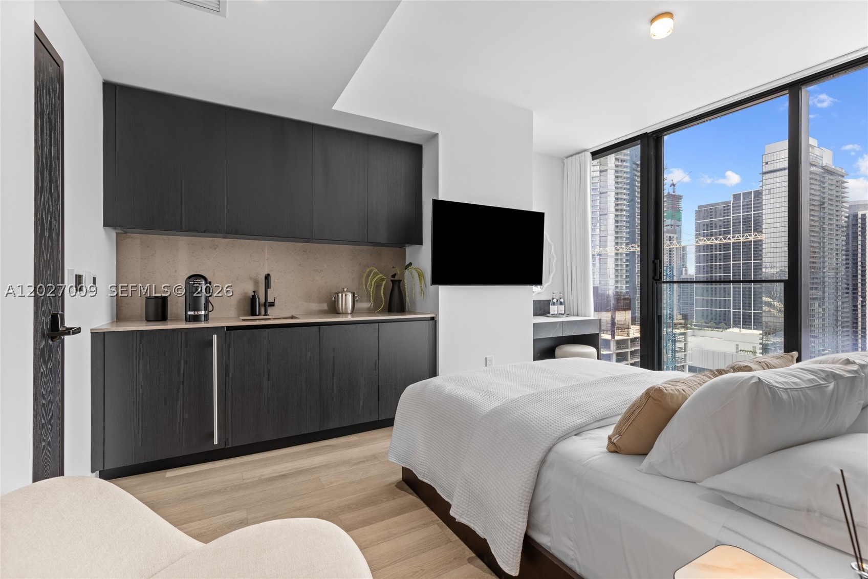 image E11EVEN Hotel & Residences39
