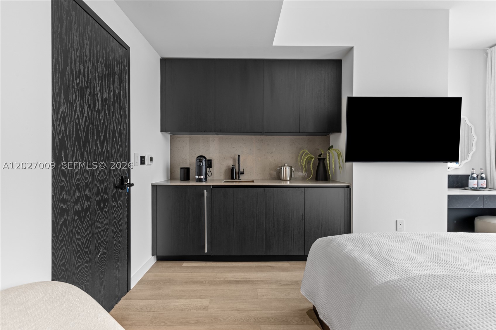image E11EVEN Hotel & Residences40