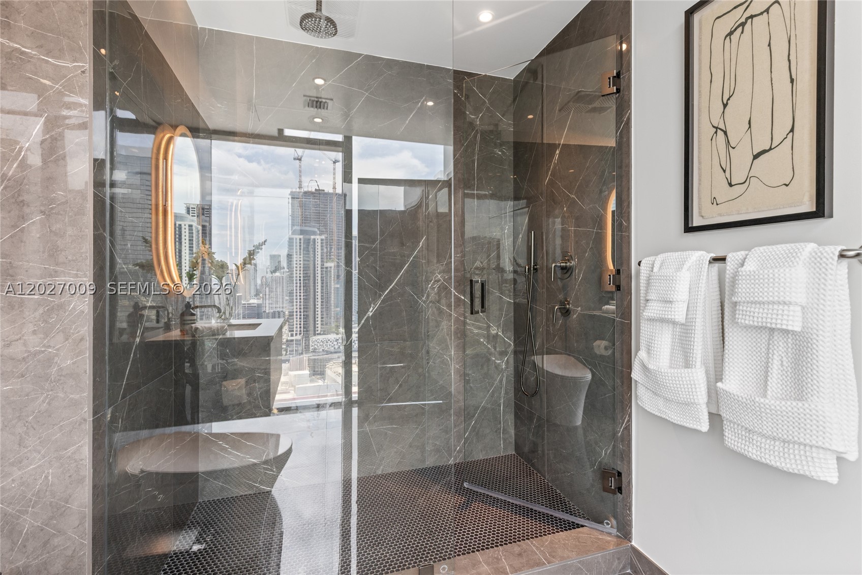 image E11EVEN Hotel & Residences46