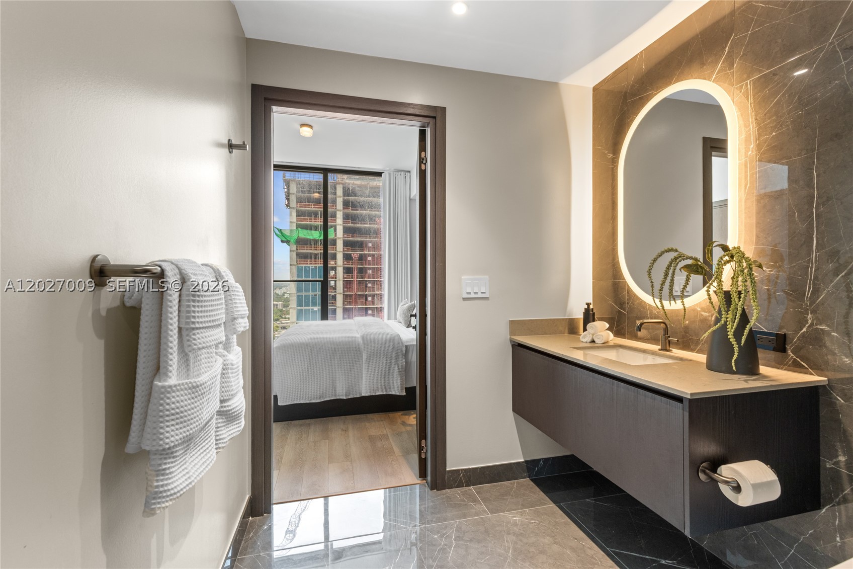 image E11EVEN Hotel & Residences8