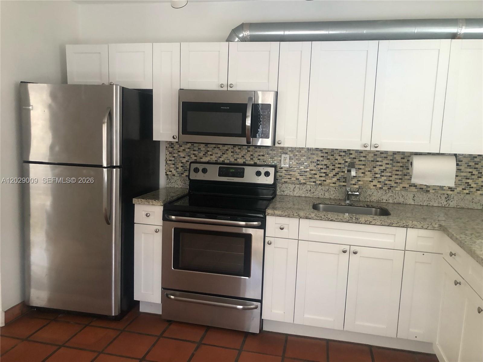 1100 SW 10th St #1 Miami, FL 33130