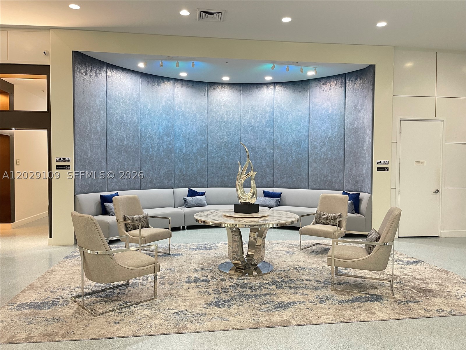 image The Venture at Aventura12