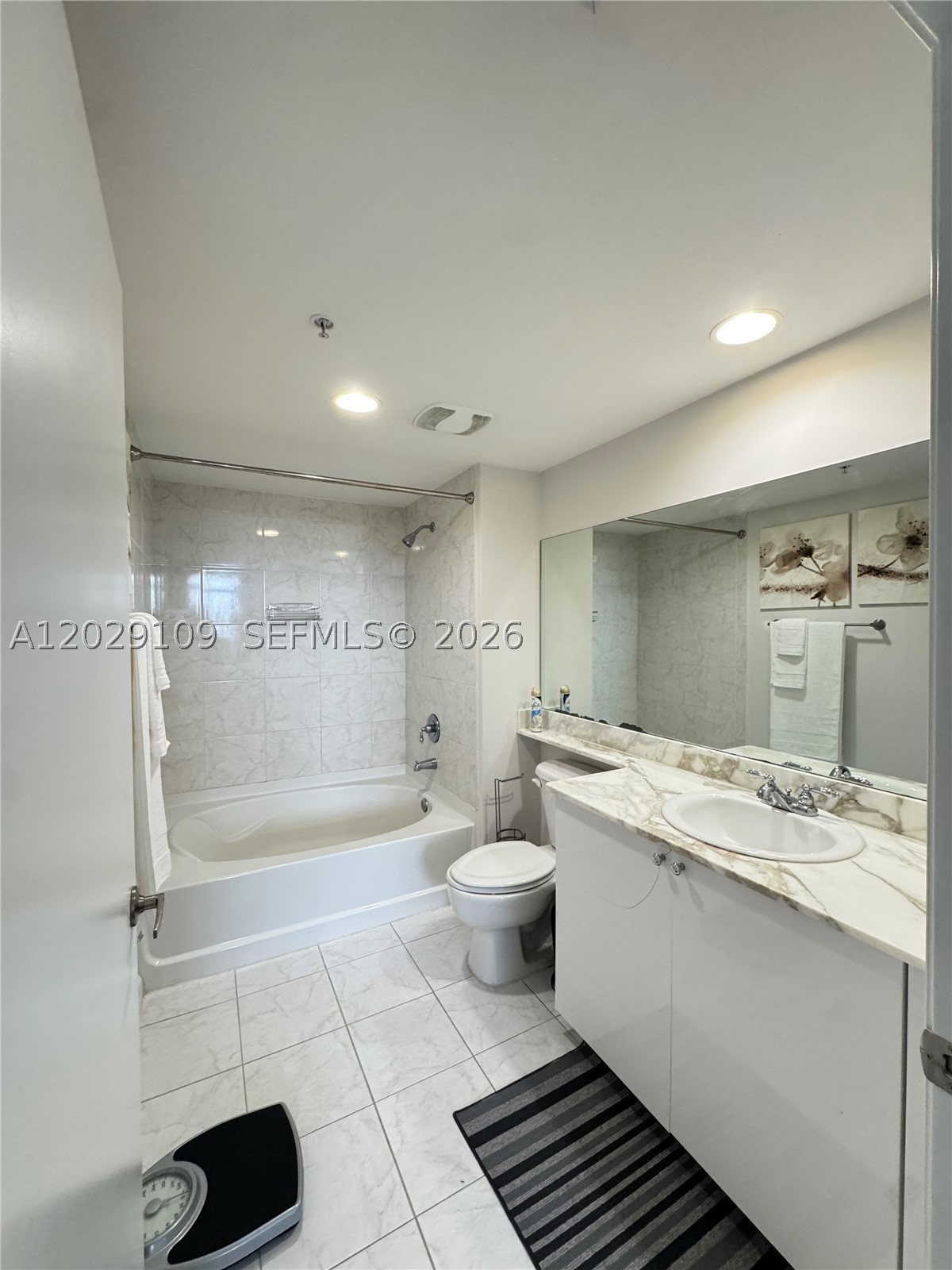 image The Venture at Aventura7