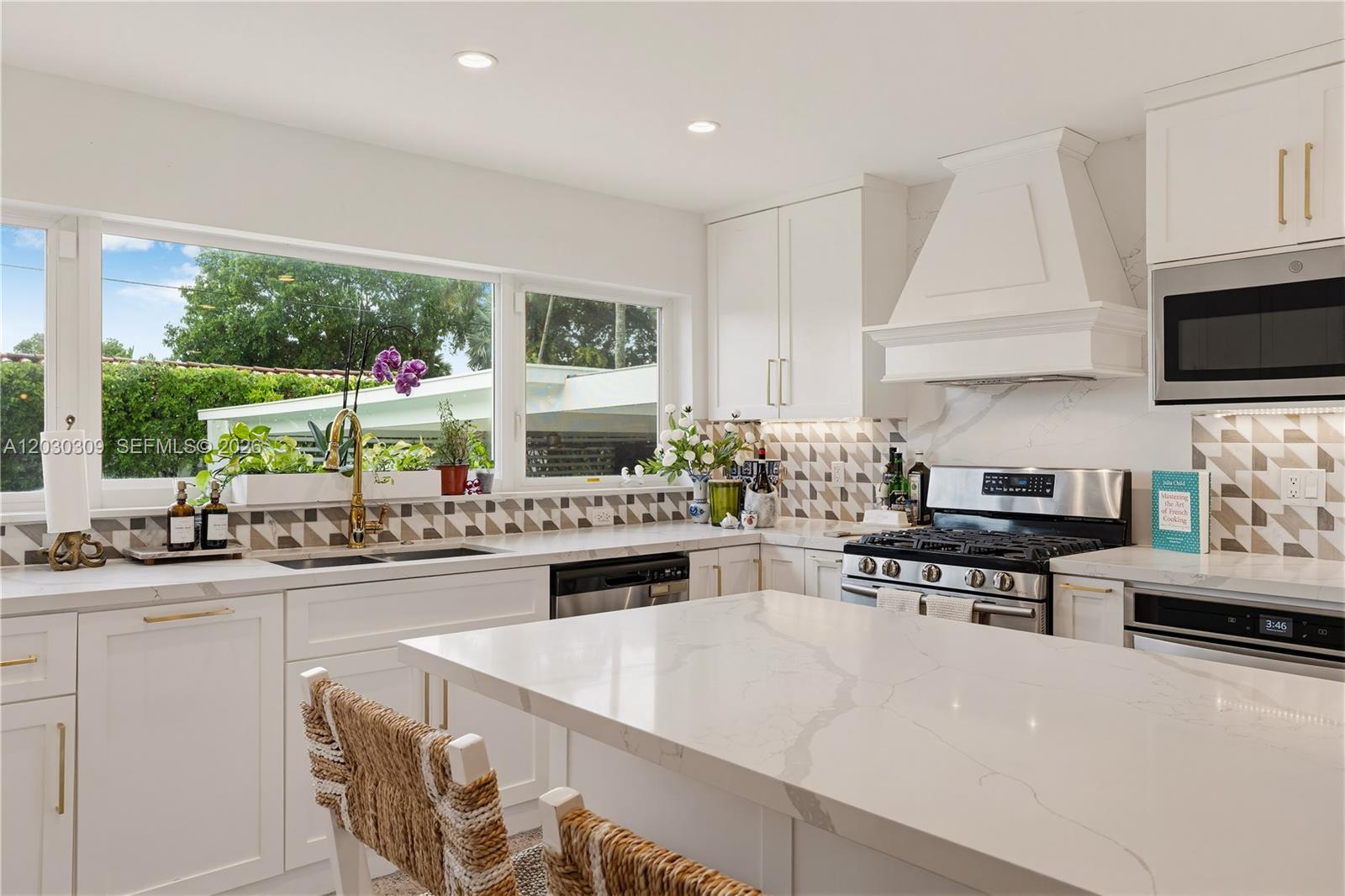 5785 SW 46th Ter Miami, FL 33155