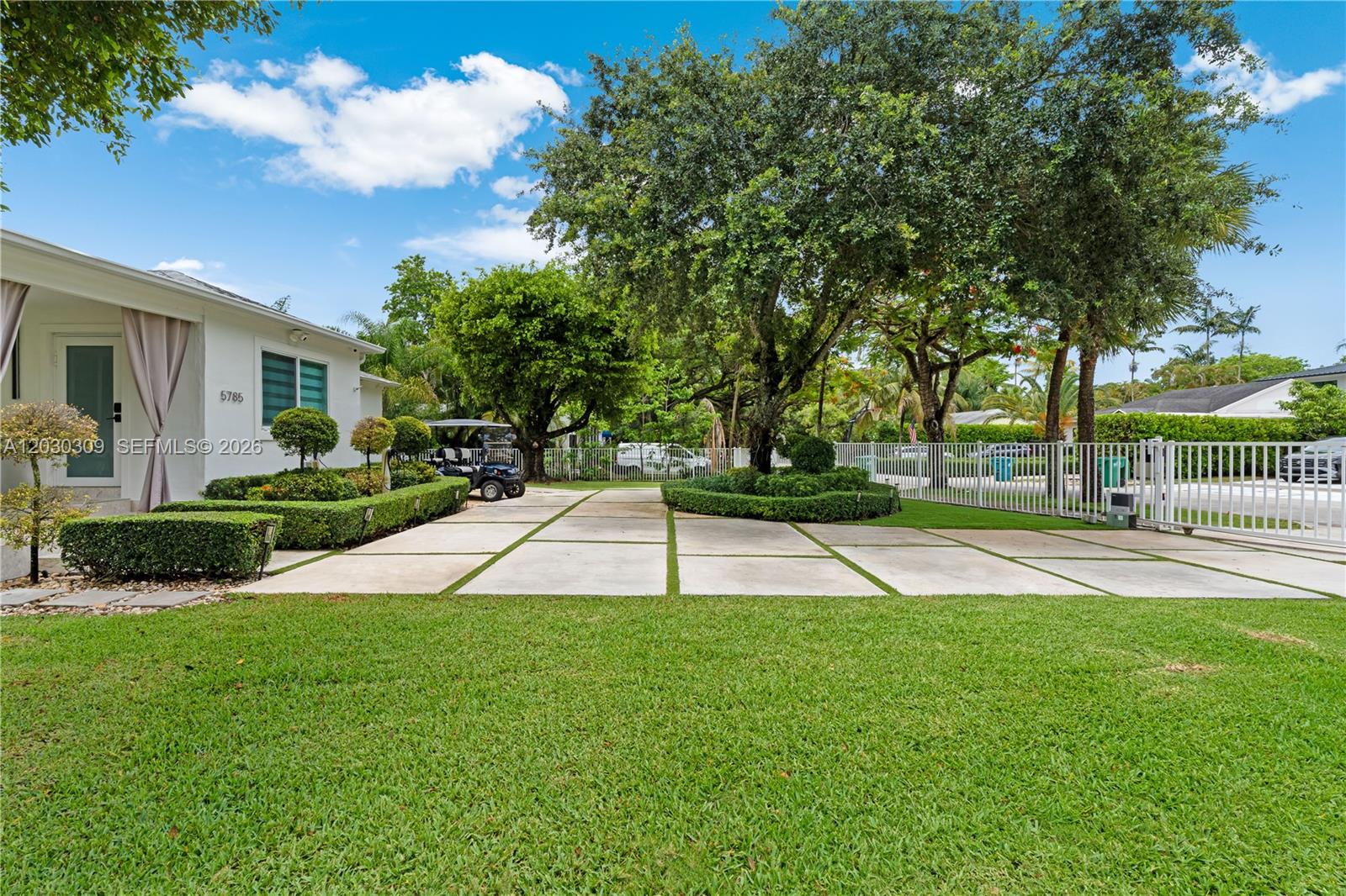 5785 SW 46th Ter Miami, FL 33155