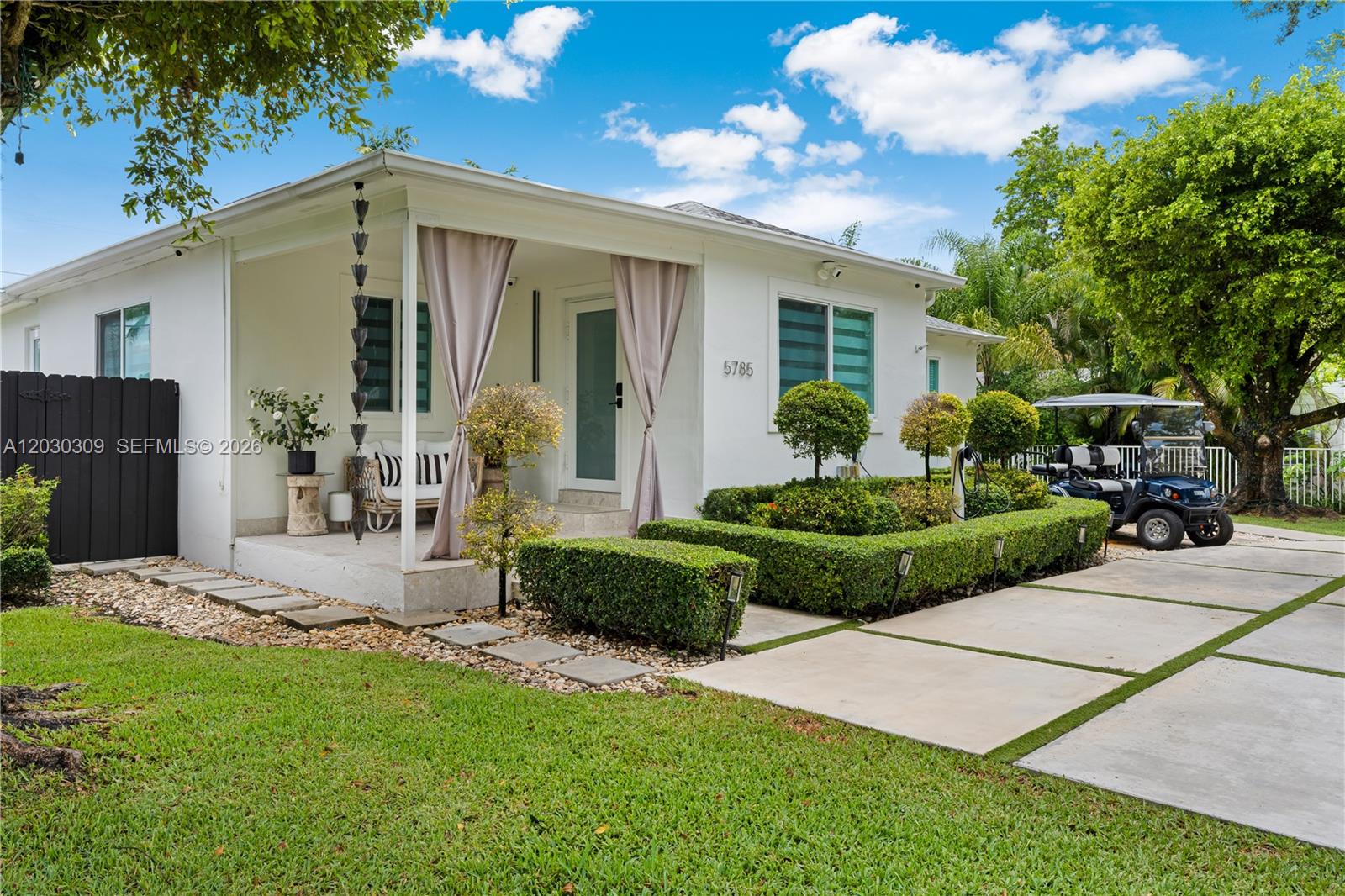 5785 SW 46th Ter Miami, FL 33155