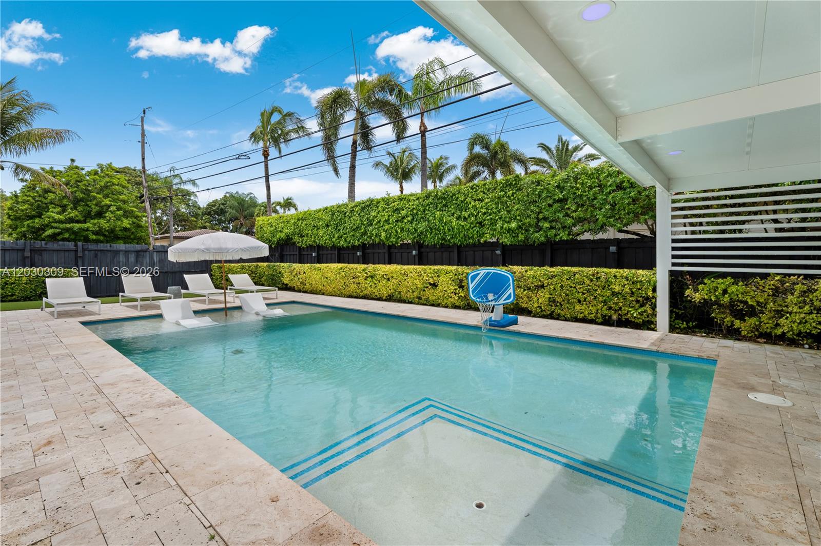 5785 SW 46th Ter Miami, FL 33155